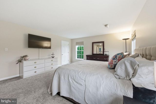 345 WOODCREST RD, West Grove, PA 19390