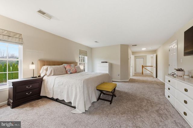 345 WOODCREST RD, West Grove, PA 19390