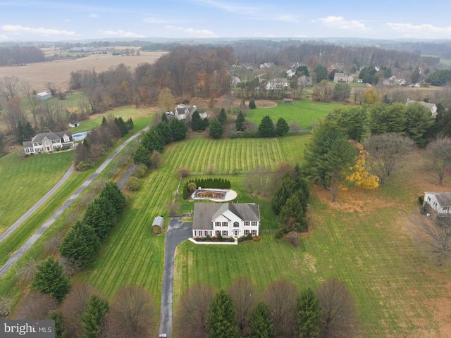 345 WOODCREST RD, West Grove, PA 19390