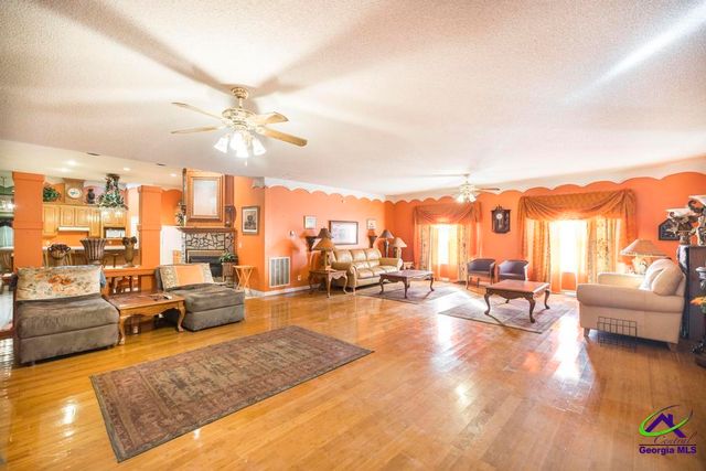 133 Gates Rd, Lizella, GA 31052