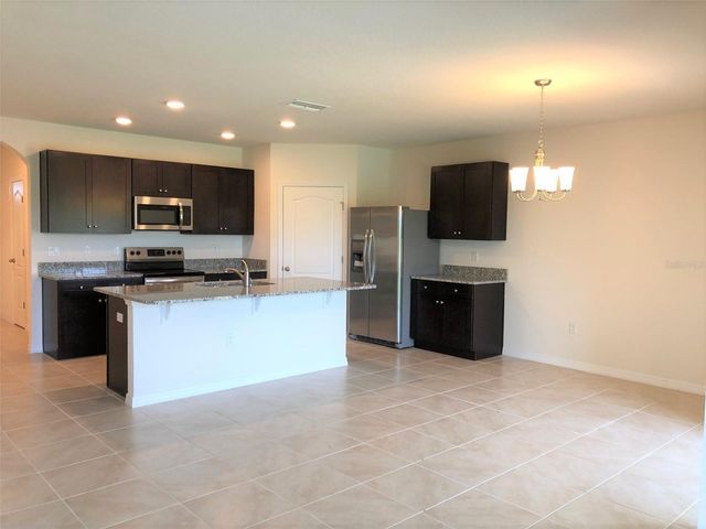 194 ST. THOMAS DRIVE, Mulberry, FL 33860