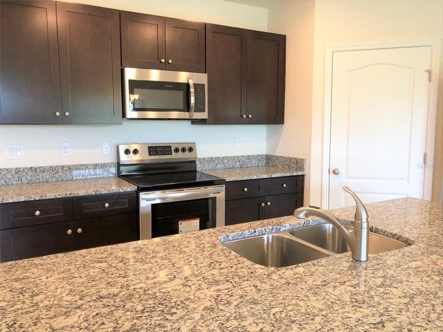 194 ST. THOMAS DRIVE, Mulberry, FL 33860