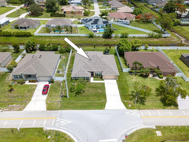1399 SW Edinburgh Drive, Port St. Lucie, FL 34953