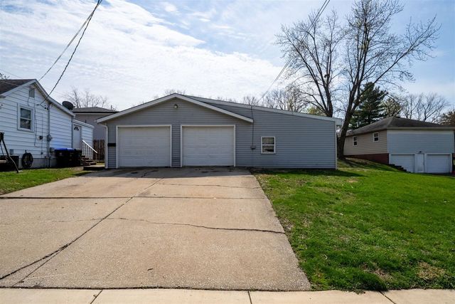 1101 Bunn Street, Bloomington, IL 61701