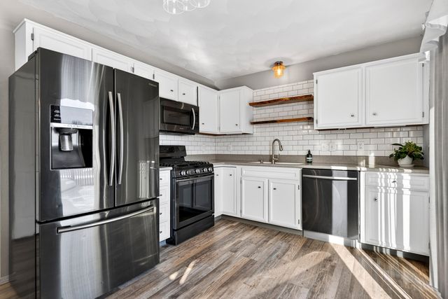 3379 PRAIRIE VIEW Drive, Rockford, IL 61114