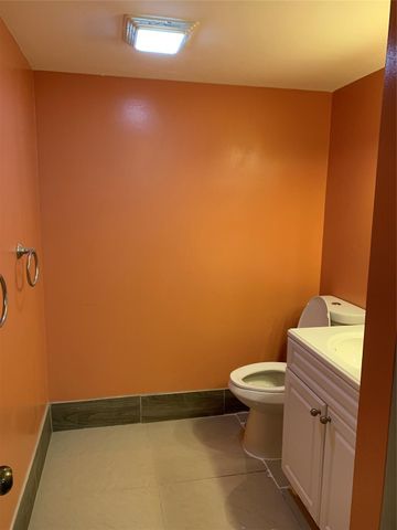 5530 NW 44TH Street 311C, Lauderhill, FL 33319