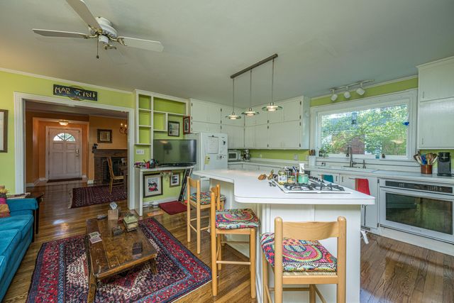 64 Clemson Street, Charleston, SC 29403