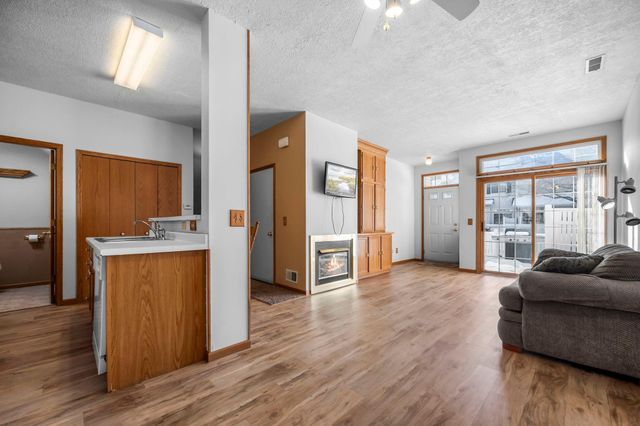 15554 Garnet Way, Apple Valley, MN 55124