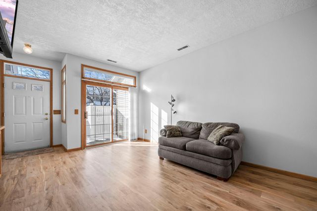 15554 Garnet Way, Apple Valley, MN 55124