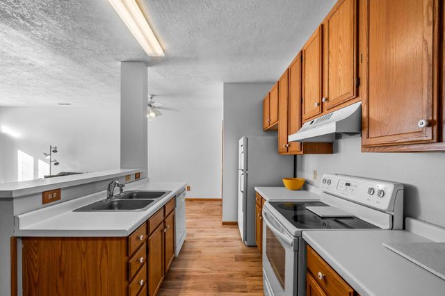 15554 Garnet Way, Apple Valley, MN 55124