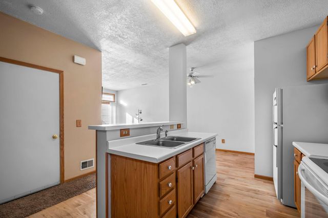 15554 Garnet Way, Apple Valley, MN 55124