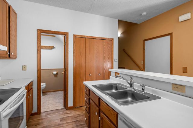 15554 Garnet Way, Apple Valley, MN 55124