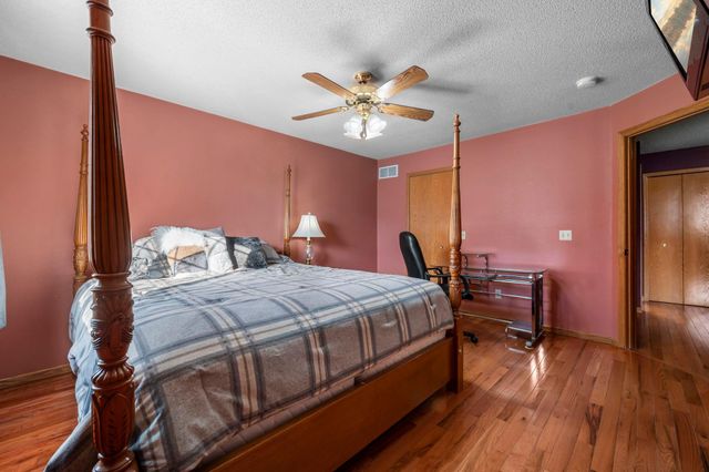 15554 Garnet Way, Apple Valley, MN 55124