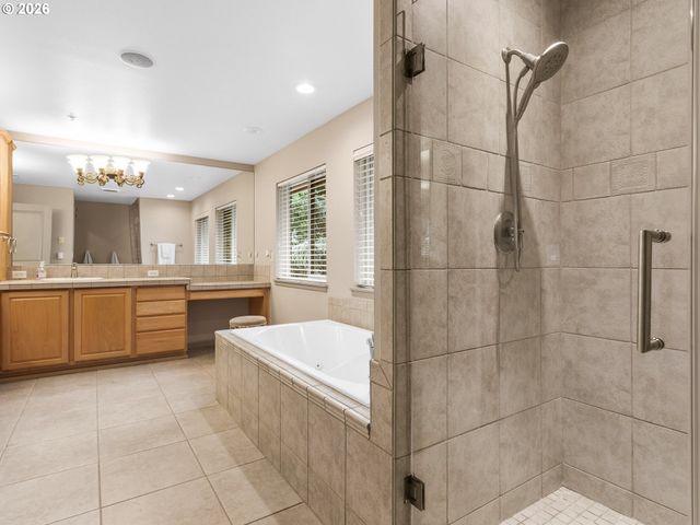19913 Se 8TH Way, Camas, WA 98607