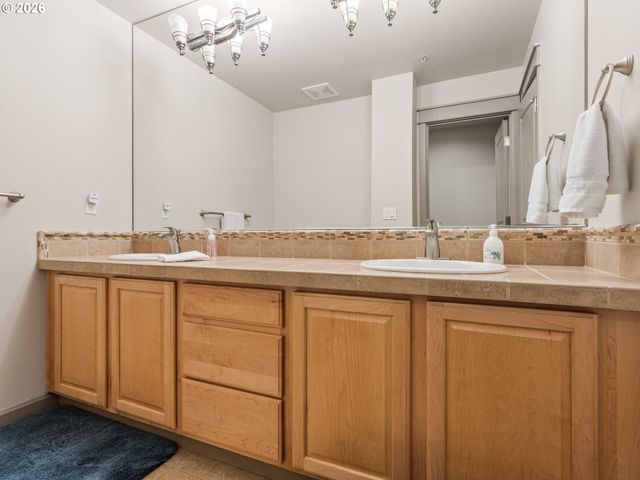 19913 Se 8TH Way, Camas, WA 98607
