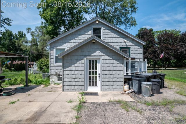 20320 Shadyside Street, Livonia, MI 48152