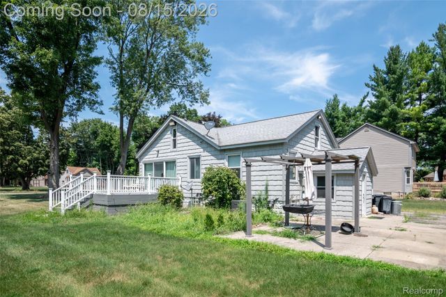 20320 Shadyside Street, Livonia, MI 48152
