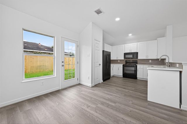 7714 Stallion Trail Drive, Humble, TX 77338