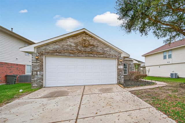 7714 Stallion Trail Drive, Humble, TX 77338