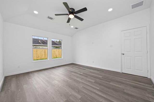 7714 Stallion Trail Drive, Humble, TX 77338