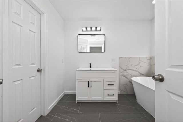 7714 Stallion Trail Drive, Humble, TX 77338