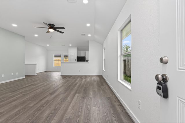 7714 Stallion Trail Drive, Humble, TX 77338