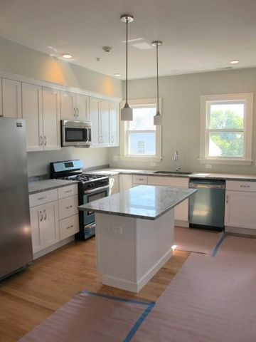 15 Quincy St 3, Somerville, MA 02143