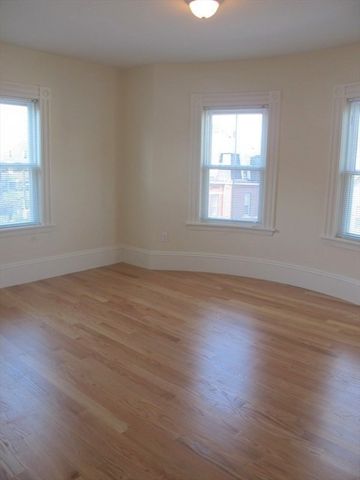 15 Quincy St 3, Somerville, MA 02143