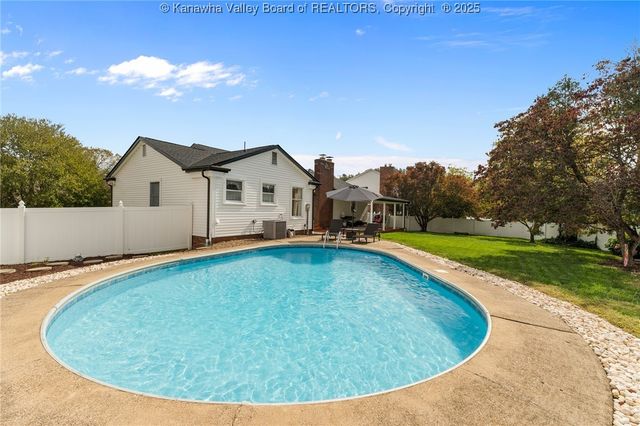 5316 Ashbrook Road, Cross Lanes, WV 25313