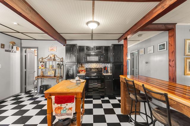 1011 Mamie St., Hattiesburg, MS 39401