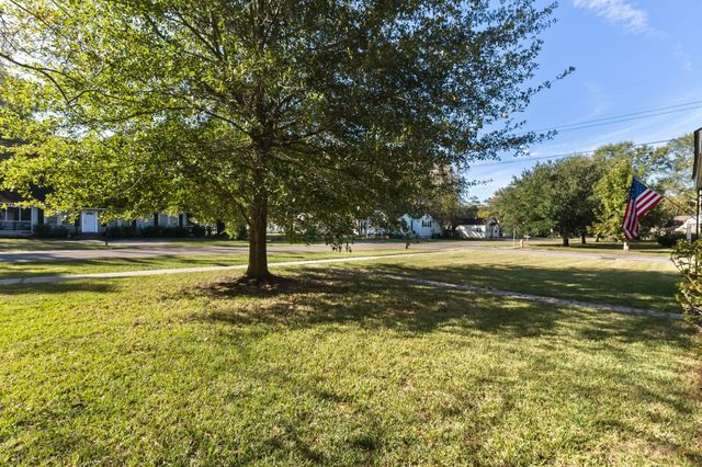 1011 Mamie St., Hattiesburg, MS 39401