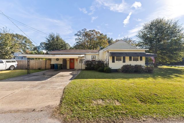 1011 Mamie St., Hattiesburg, MS 39401