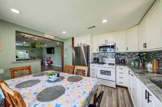 307 N Miller Street, Decatur, TX 76234