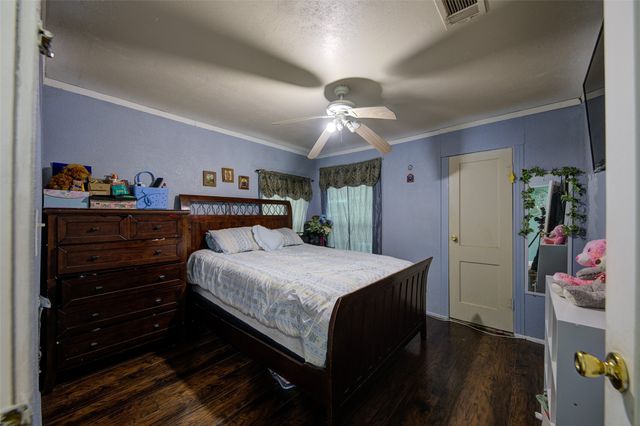307 N Miller Street, Decatur, TX 76234