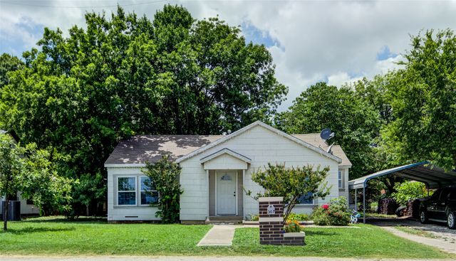 307 N Miller Street, Decatur, TX 76234