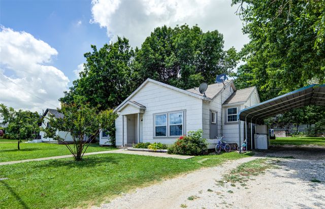 307 N Miller Street, Decatur, TX 76234