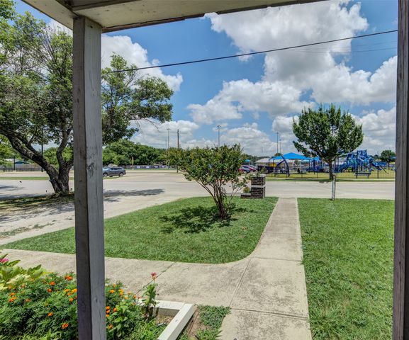307 N Miller Street, Decatur, TX 76234