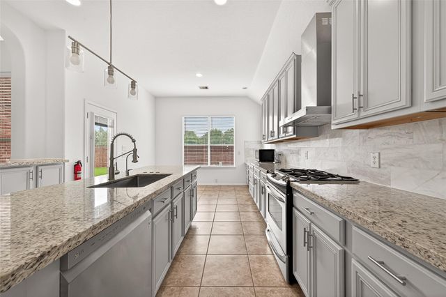 5422 Lacey Oak Meadow Drive, Katy, TX 77494