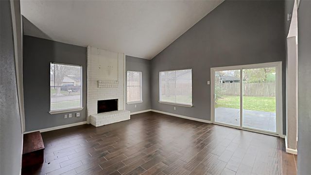 2610 S Belgravia Drive, Pearland, TX 77584