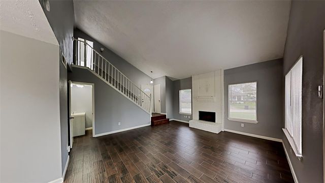 2610 S Belgravia Drive, Pearland, TX 77584