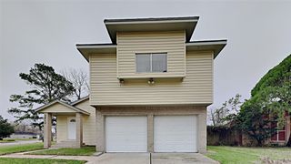 2610 S Belgravia Drive, Pearland, TX 77584