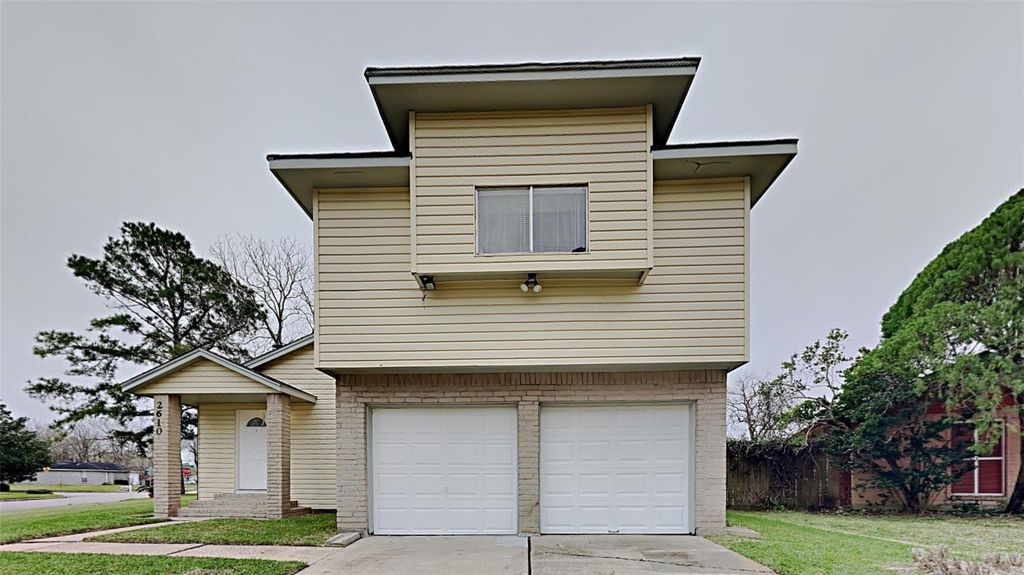 2610 S Belgravia Drive, Pearland, TX 77584