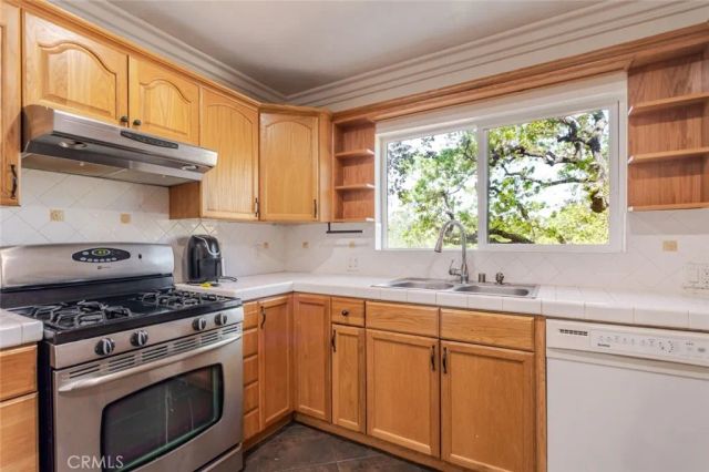 5888 Oak Knolls, Simi Valley, CA 93063