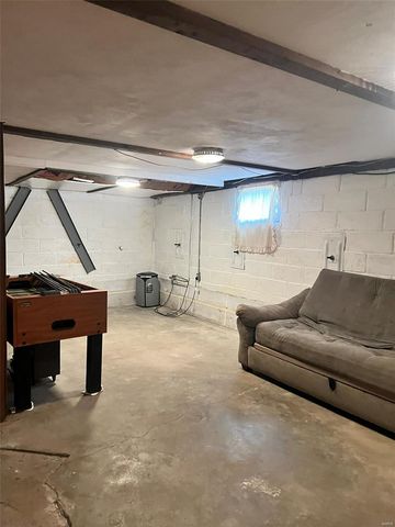 800 Olive Street, Belleville, IL 62220