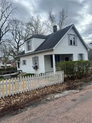 800 Olive Street, Belleville, IL 62220