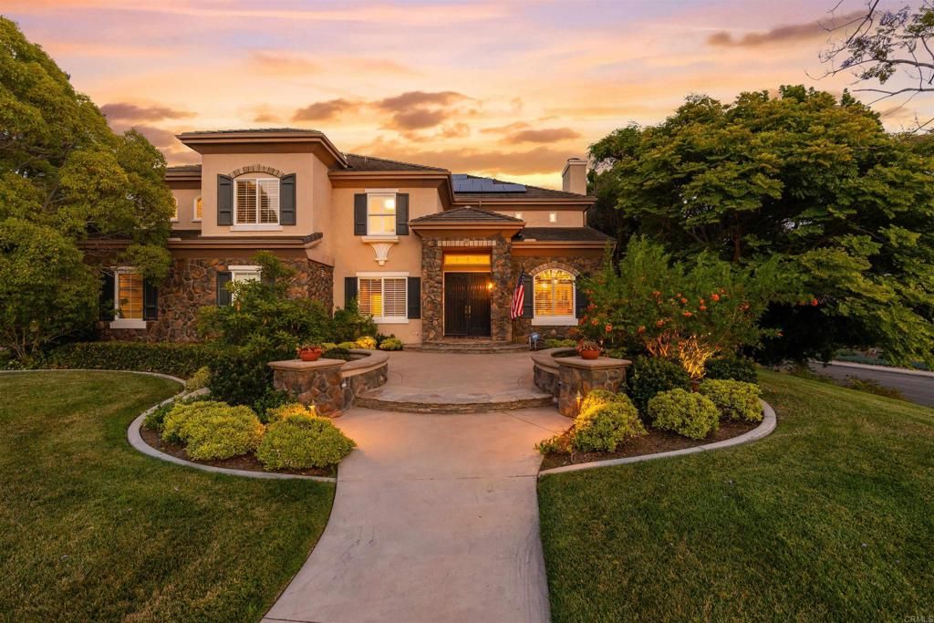 Image 1 of property listing at 7912 Corte Penca, Carlsbad, CA 92009