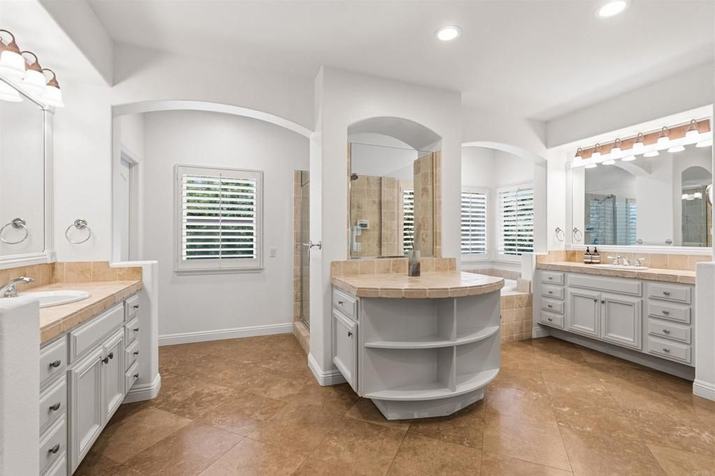 Image 26 of property listing at 7912 Corte Penca, Carlsbad, CA 92009