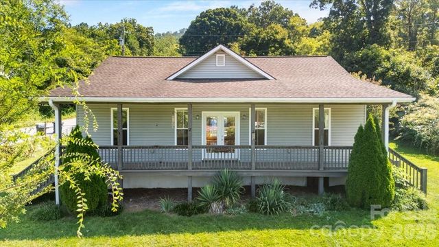 2 Elkmont Place, Asheville, NC 28804
