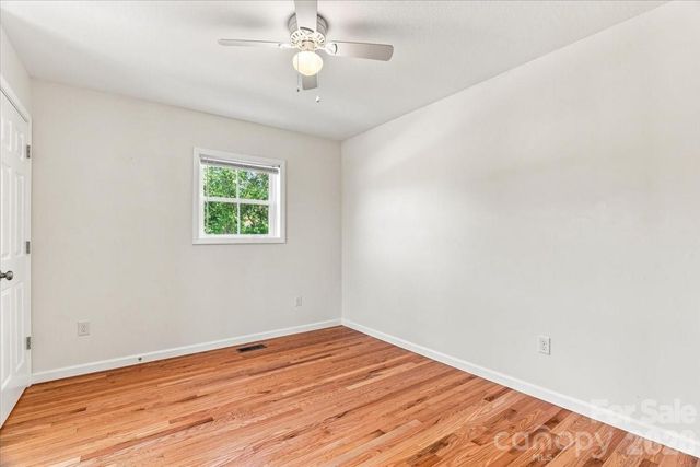 2 Elkmont Place, Asheville, NC 28804