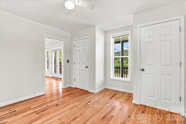 2 Elkmont Place, Asheville, NC 28804